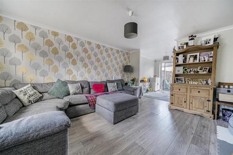3 bedroom semi-detached house for sale, Wantage Road, College Town GU47