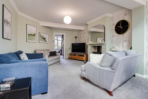 10 North Close, St Albans, AL2 3HB