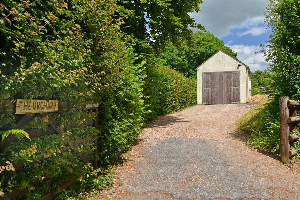 Drive / Garage