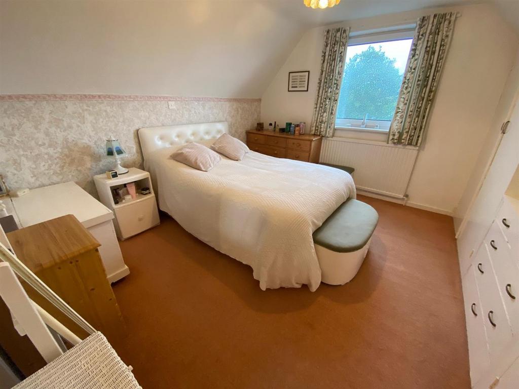Front bedroom.jpg