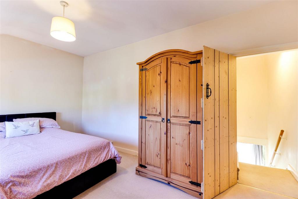 Bedroom 1.2.jpg