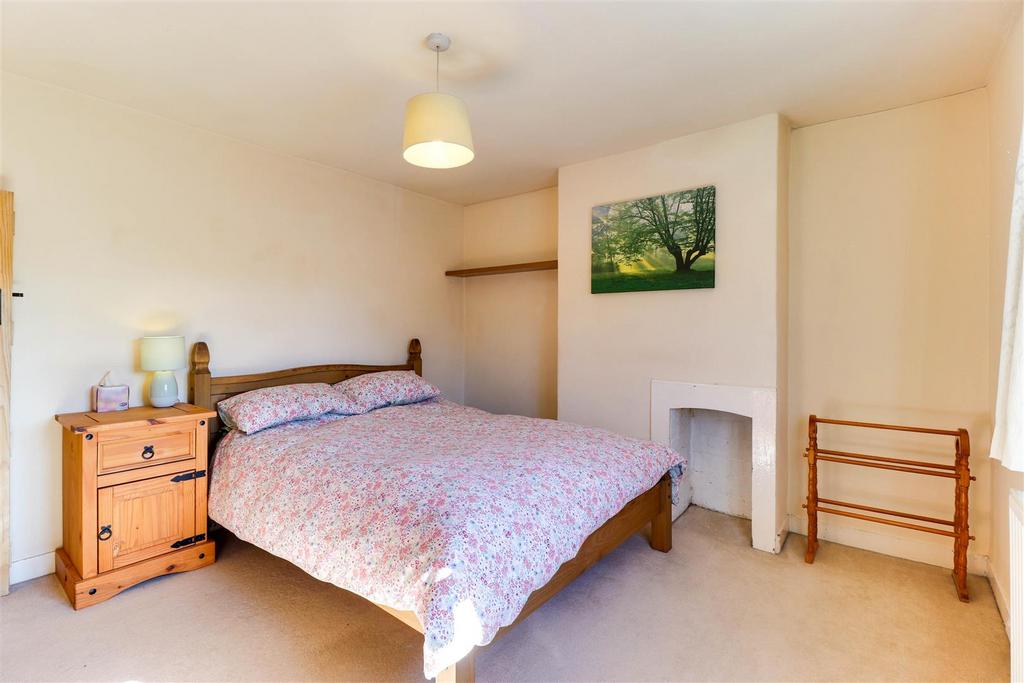 Bedroom 2.2.jpg