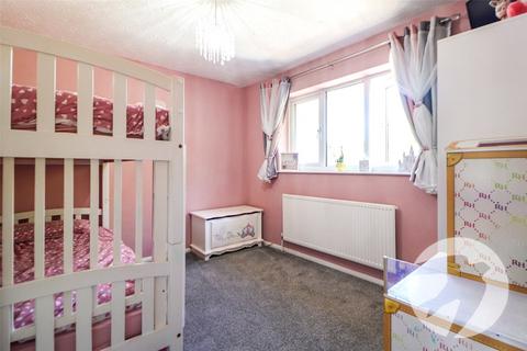 1 Eversley Cross, Bexleyheath, DA7 6RU