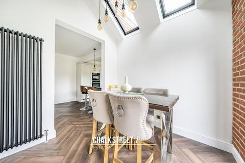 undefined, Chiltern Gardens, Hornchurch, RM12