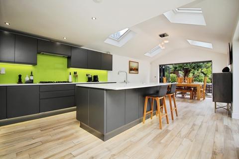 4 bedroom detached house for sale, Melton Road, Syston, LE7