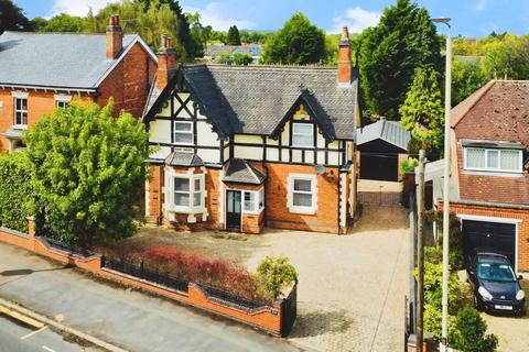 4 bedroom detached house for sale, Melton Road, Syston, LE7