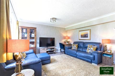 3 bedroom end of terrace house for sale, Monks Walk, Buntingford SG9