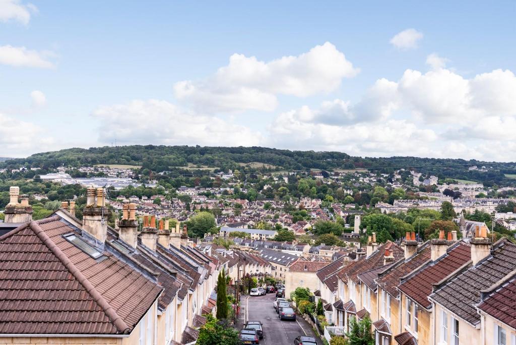 3 Pera Place, Bath BA1 5 NX-14.jpg
