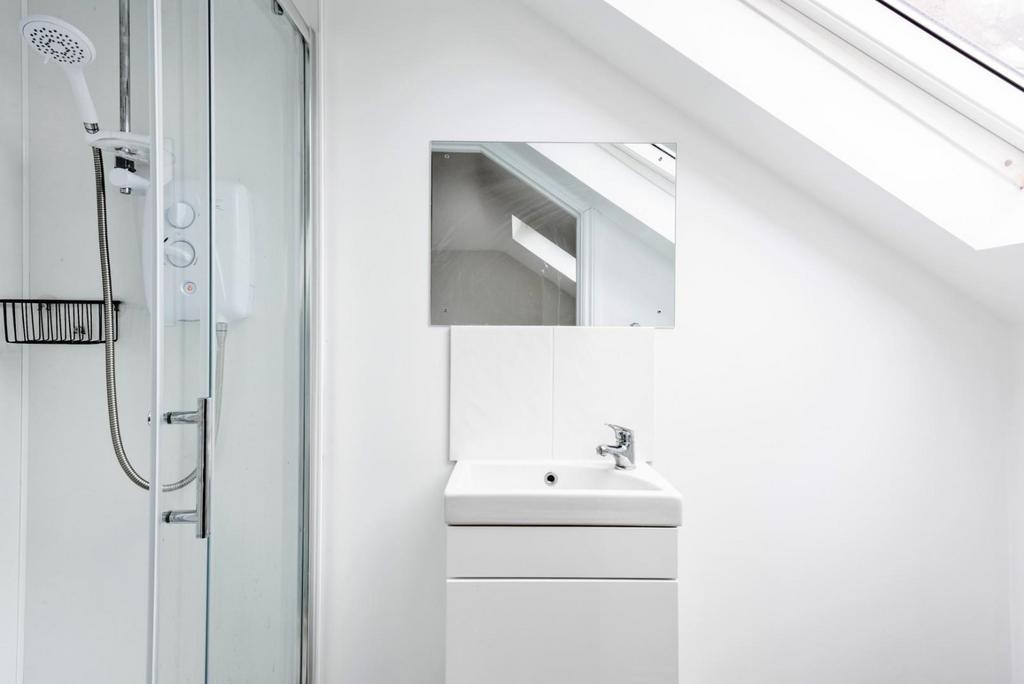 3 Pera Place, Bath BA1 5 NX-11.jpg