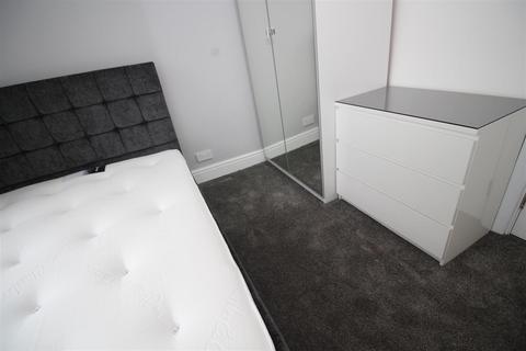1 bedroom in a house share to rent, Brazil Street, Leicester