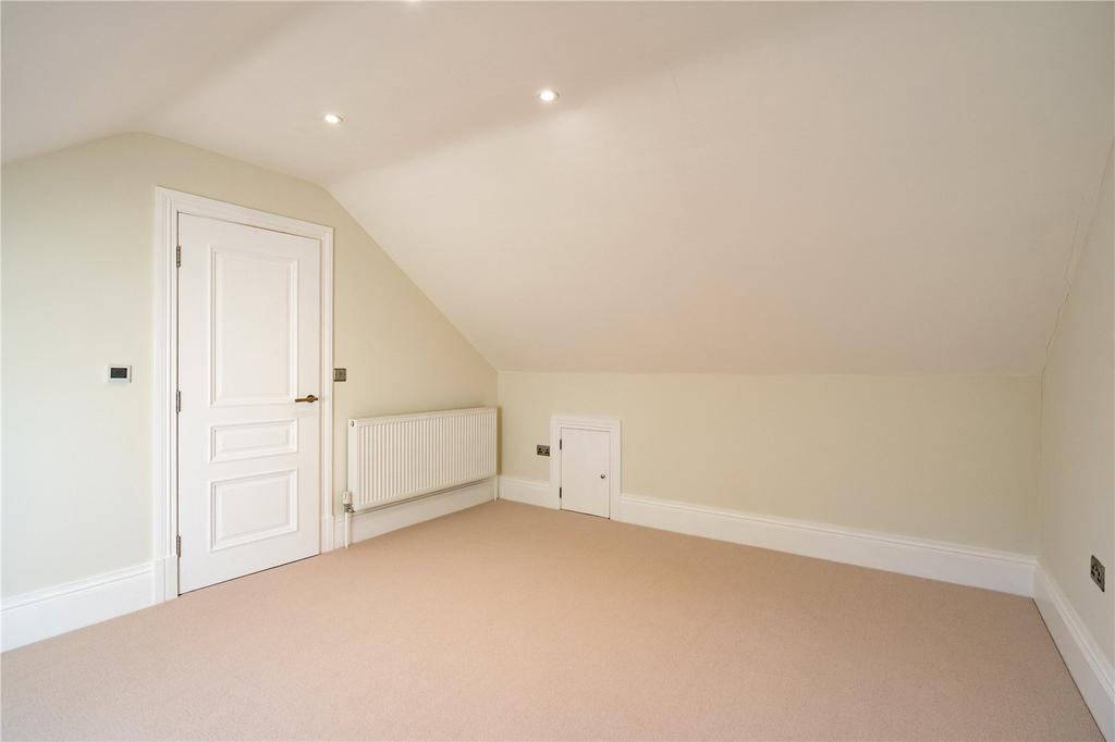 Bedroom 5 (2)