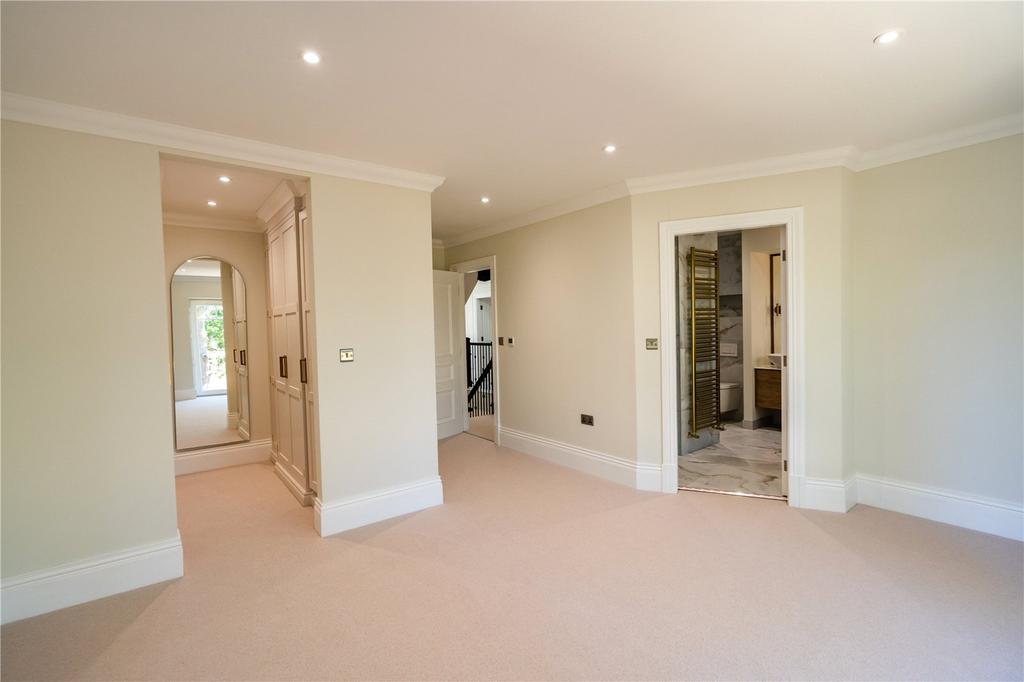 Bedroom 1 (2)