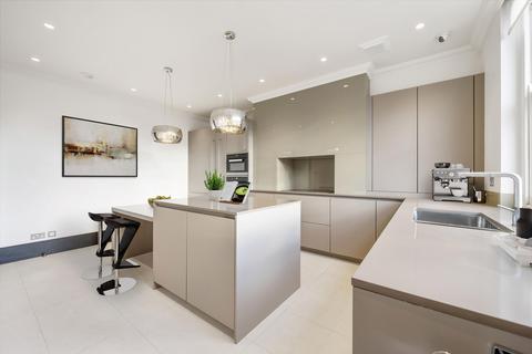 5 bedroom flat to rent, Hans Road, Knightsbridge, London, SW3