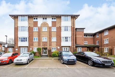2 bedroom flat for sale, Beechwood Grove, London W3