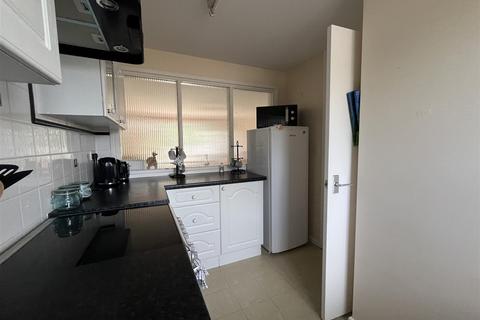 2 bedroom bungalow for sale, Greenbanks Road, Rock