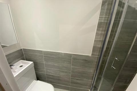 House share to rent, Denny Road, London