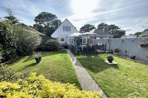 2 bedroom chalet for sale, Francis Avenue, Bournemouth, BH11 8