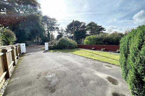 2 bedroom chalet for sale, Francis Avenue, Bournemouth, BH11 8