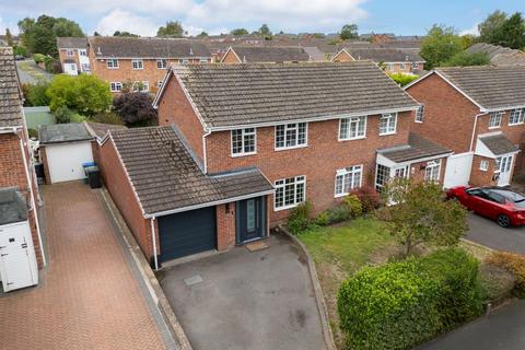 4 bedroom semi-detached house for sale, Farm Walk, Bishops Tachbrook, Leamington Spa