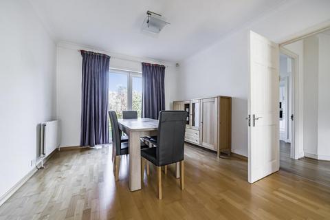 27 Pyecombe Corner, London, N12 7AJ