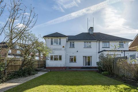 27 Pyecombe Corner, London, N12 7AJ
