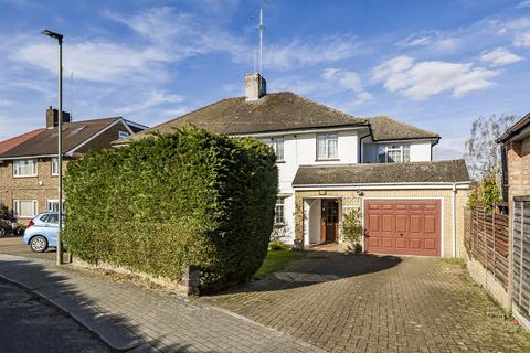 27 Pyecombe Corner, London, N12 7AJ