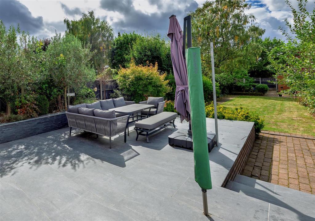 Good sized rear garden
