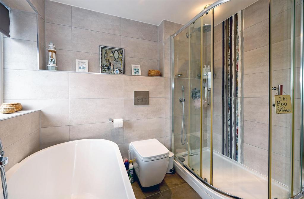 Family bathroom 1.1 SAPL0840-20250903-Dx O Deep PRIM