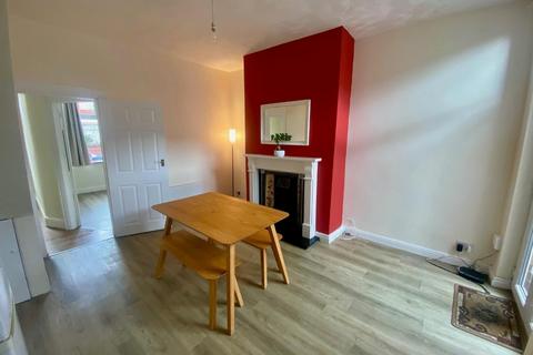 2 bedroom terraced house for sale, Thornton Road, Fallowfield