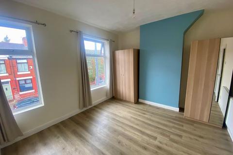 2 bedroom terraced house for sale, Thornton Road, Fallowfield