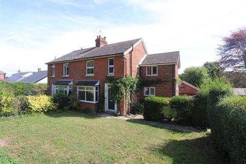 undefined, Watergate Road, Newport PO30
