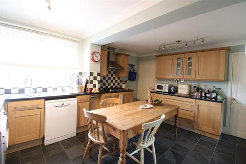 undefined, Watergate Road, Newport PO30