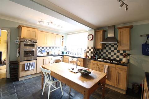 undefined, Watergate Road, Newport PO30