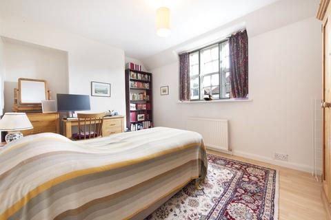65 Willifield Way, London, NW11 6YL