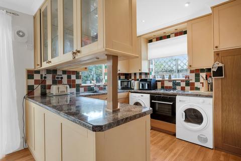 Lenvale Red Hill, Chislehurst, BR7 6DA