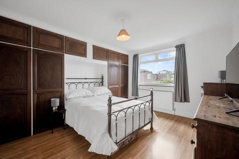 Lenvale Red Hill, Chislehurst, BR7 6DA