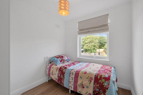 Lenvale Red Hill, Chislehurst, BR7 6DA