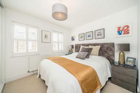undefined, Tudor Road, Hampton TW12