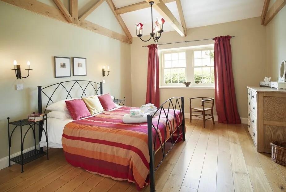 Main bedroom.jpg