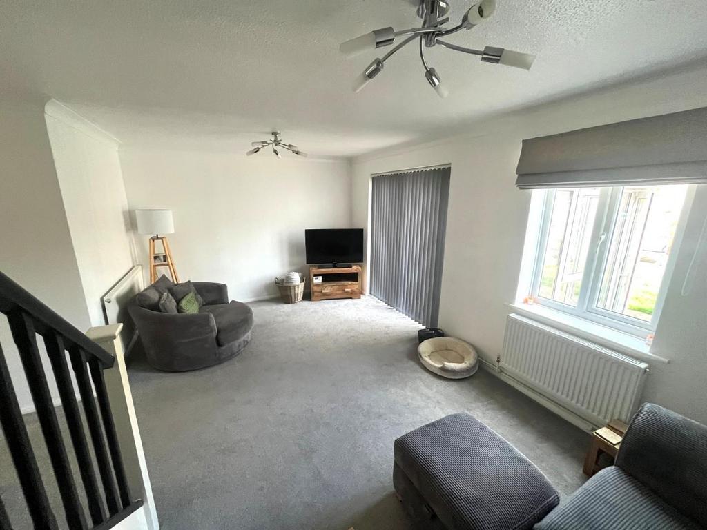 Lounge 1.jpg