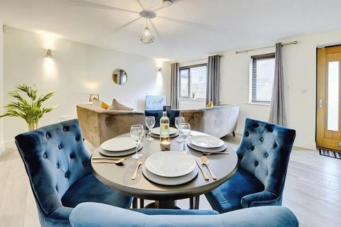 2 bedroom end of terrace house for sale, Fern Road, Harrogate