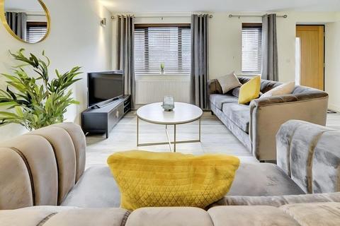 2 bedroom end of terrace house for sale, Fern Road, Harrogate
