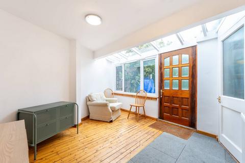 5 Tracey Avenue, London, NW2 4AT