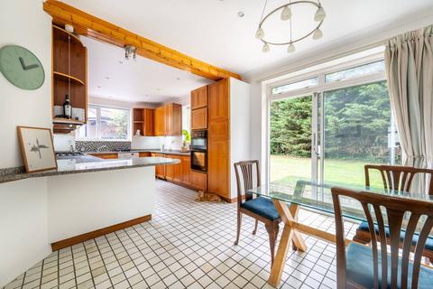 5 Tracey Avenue, London, NW2 4AT