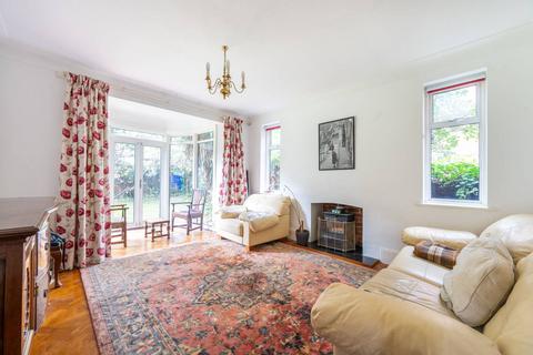 5 Tracey Avenue, London, NW2 4AT
