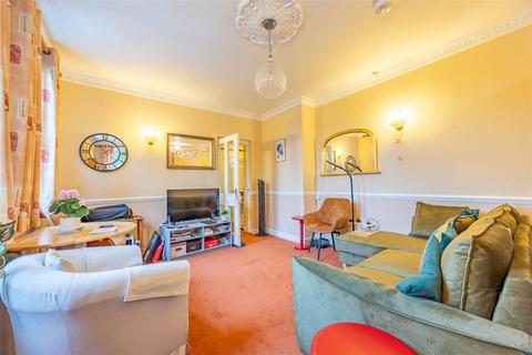 2 bedroom retirement property for sale, CAMBRIDGE ROAD, Southend-On-Sea
