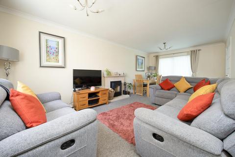 81 Lacock Gardens, Hilperton, Trowbridge, BA14 7TG