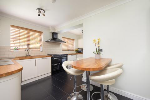 81 Lacock Gardens, Hilperton, Trowbridge, BA14 7TG