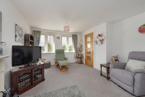1 bedroom flat for sale, Thwaytes Court, Minster Drive, Herne Bay, Kent
