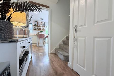 4 bedroom townhouse for sale, Manderston Close, Dudley DY1
